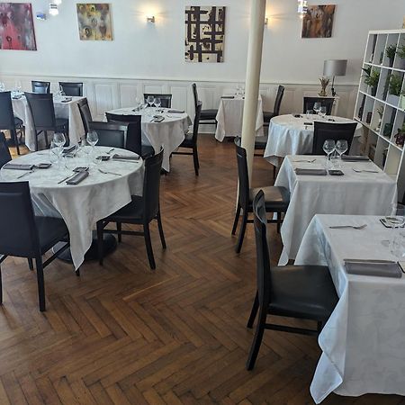 Logis Hotel Restaurant De La Poste Понжибо Екстериор снимка