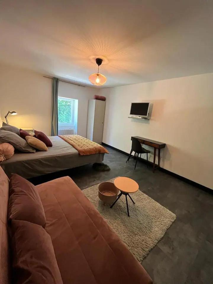 Logis Hotel Restaurant De La Poste Понжибо Екстериор снимка