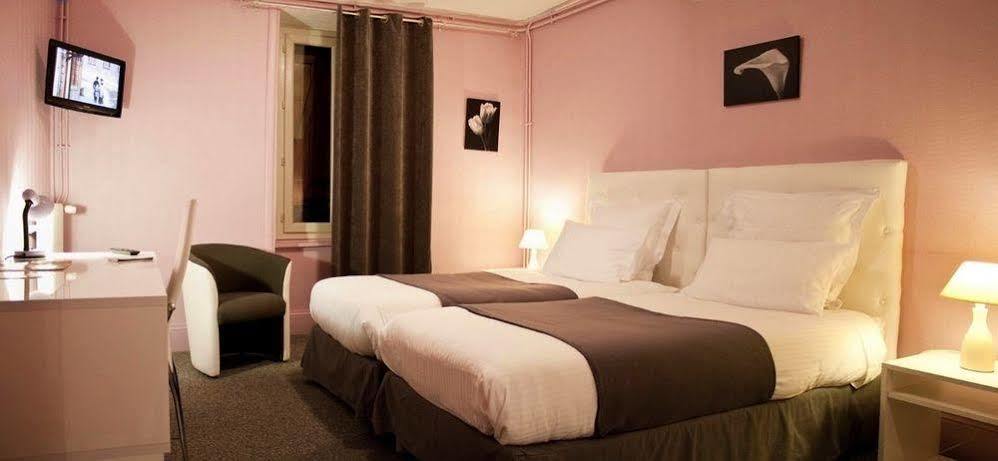 Logis Hotel Restaurant De La Poste Понжибо Екстериор снимка