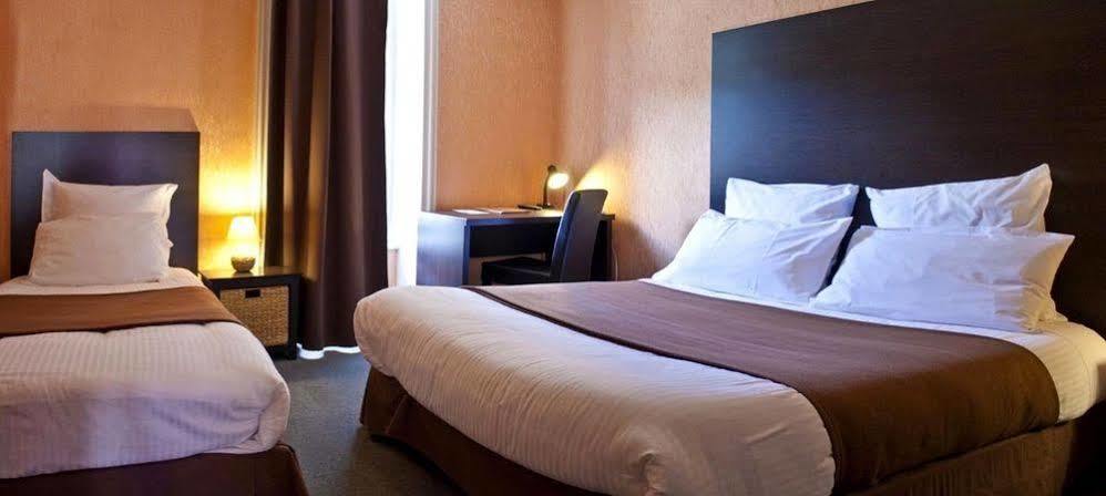 Logis Hotel Restaurant De La Poste Понжибо Екстериор снимка