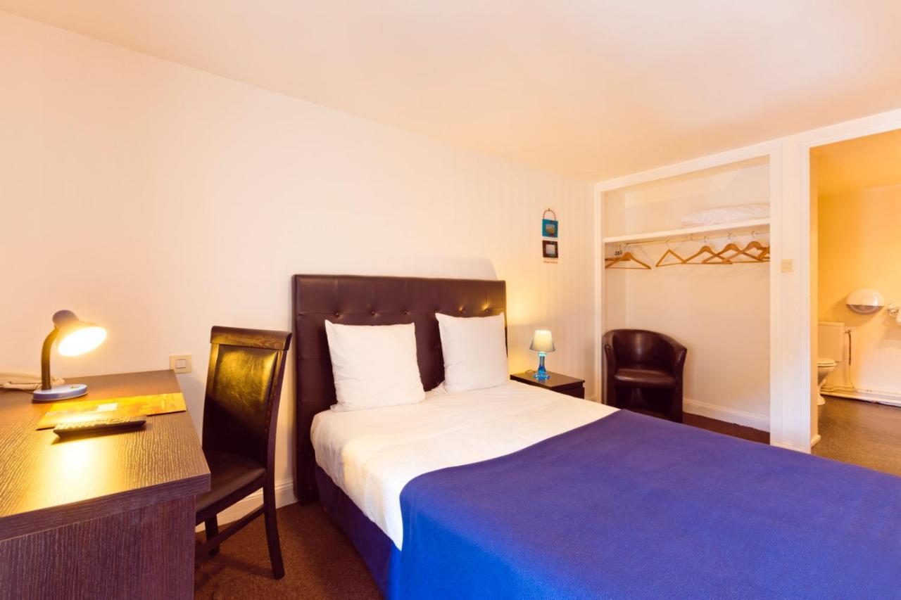 Logis Hotel Restaurant De La Poste Понжибо Екстериор снимка